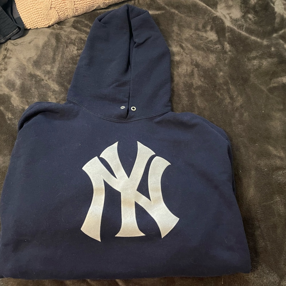 Large New York Yankees Hoodie
